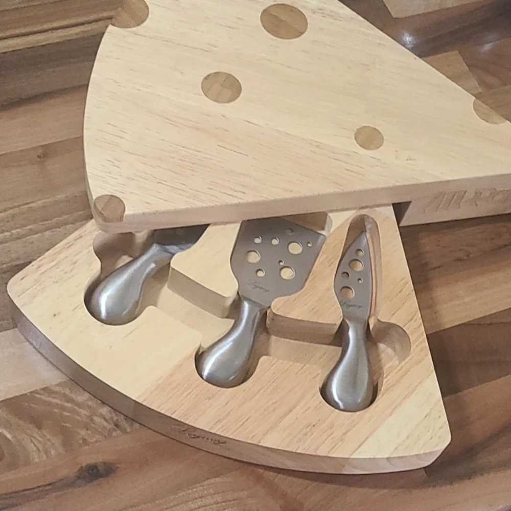 NWOT Swiss Cheese Cutting Board & Tools Set, Rubberwood